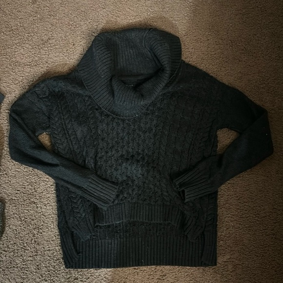 Gray Cable Knit Casual Sweater size Small - Picture 1 of 4